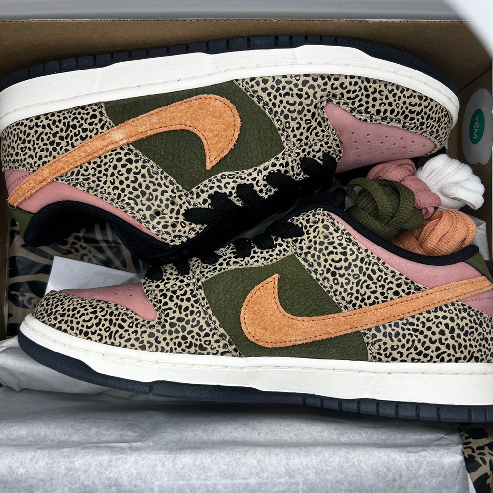 SOLD!!!!!

Nike SB Dunk Low Pro QS Arts- Rec SZ 10M/11.5W